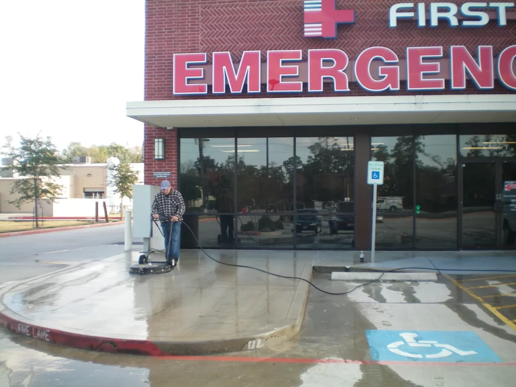 Kingwood Pressure Washing Commercial Sidewalk